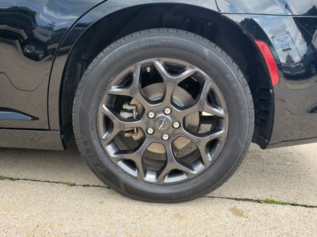 2022 Chrysler 300 Touring L AWD