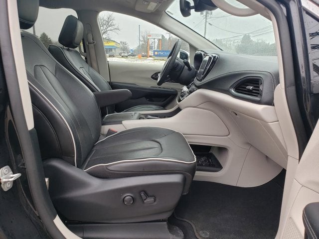 2023 Chrysler Pacifica Hybrid Limited