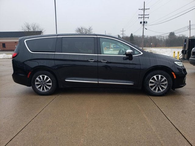 2023 Chrysler Pacifica Hybrid Limited
