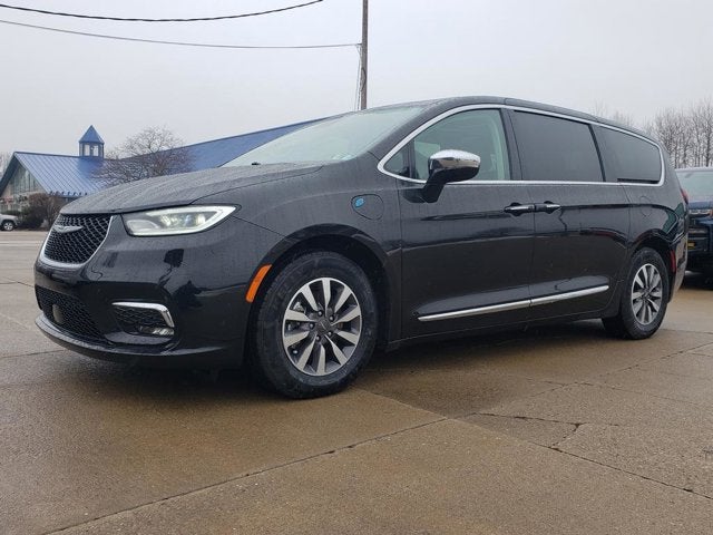 2023 Chrysler Pacifica Hybrid Limited