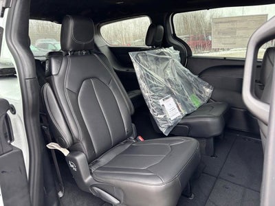 2026 Chrysler Pacifica PACIFICA SELECT AWD