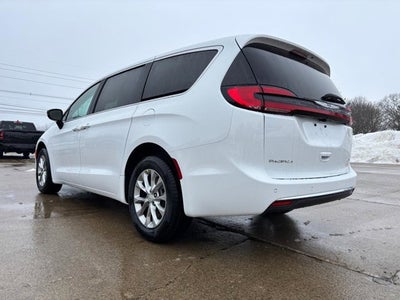 2026 Chrysler Pacifica PACIFICA SELECT AWD