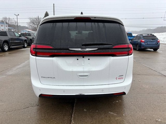 2026 Chrysler Pacifica PACIFICA SELECT AWD