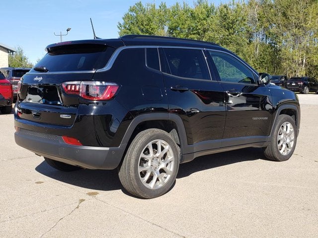 2024 Jeep Compass Latitude Lux FWD