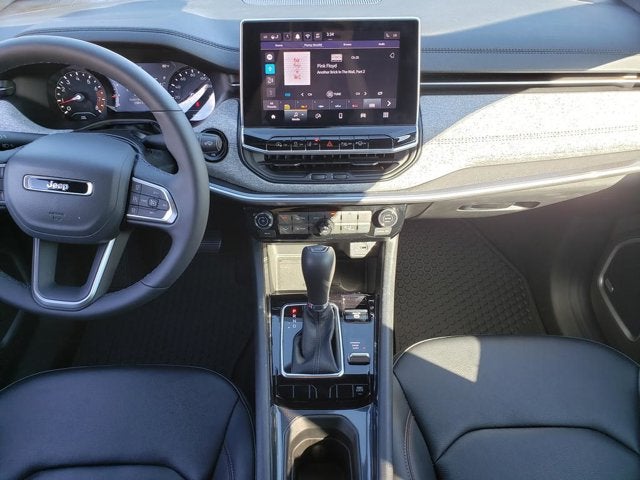 2024 Jeep Compass Latitude Lux FWD