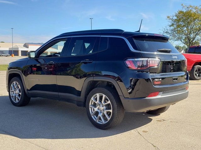 2024 Jeep Compass Latitude Lux FWD