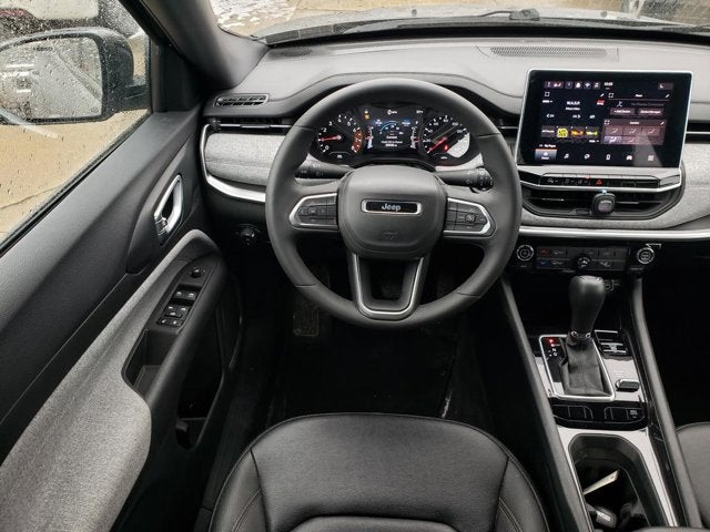 2024 Jeep Compass Latitude Lux FWD