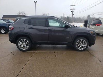 2024 Jeep Compass Latitude Lux FWD