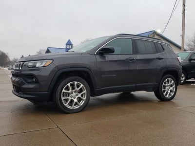 2024 Jeep Compass Latitude Lux FWD