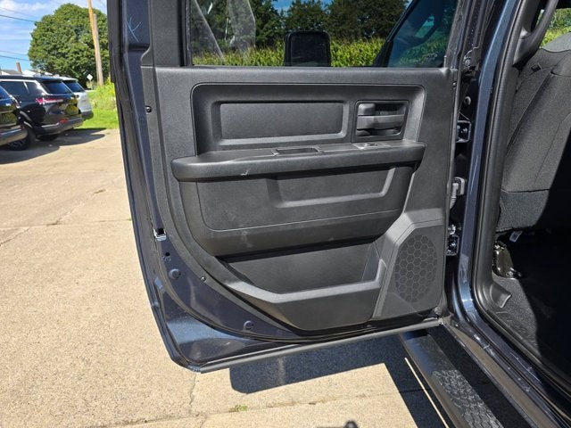 2027 RAM Ram 2500 RAM 2500 BLACK EXPRESS CREW CAB 4X4 8' BOX