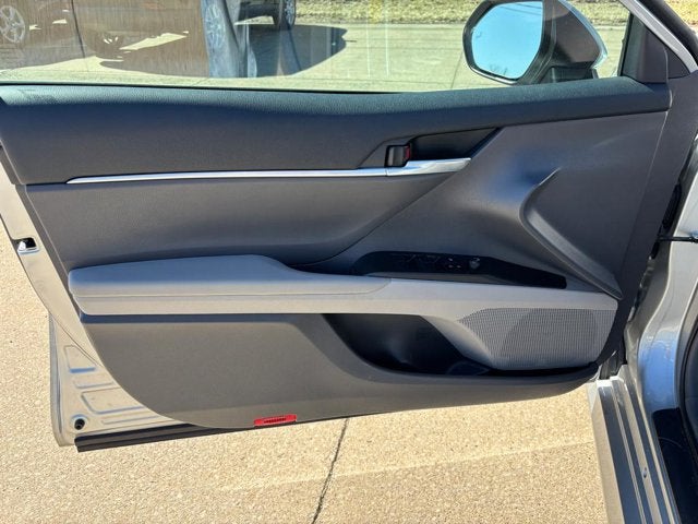 2023 Toyota Camry LE Hybrid